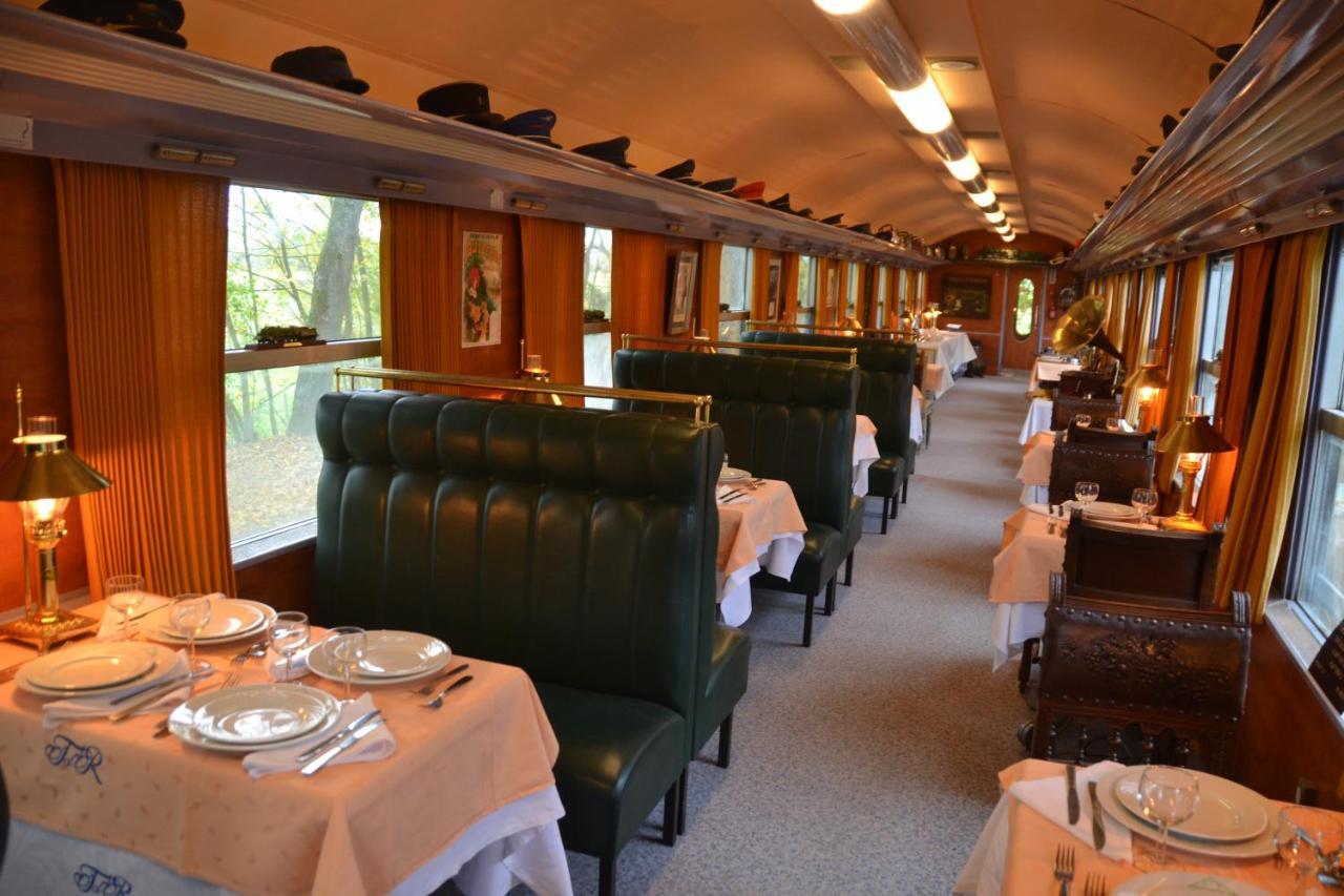 Отель Le Train Des Reves Dracy-Saint-Loup Экстерьер фото
